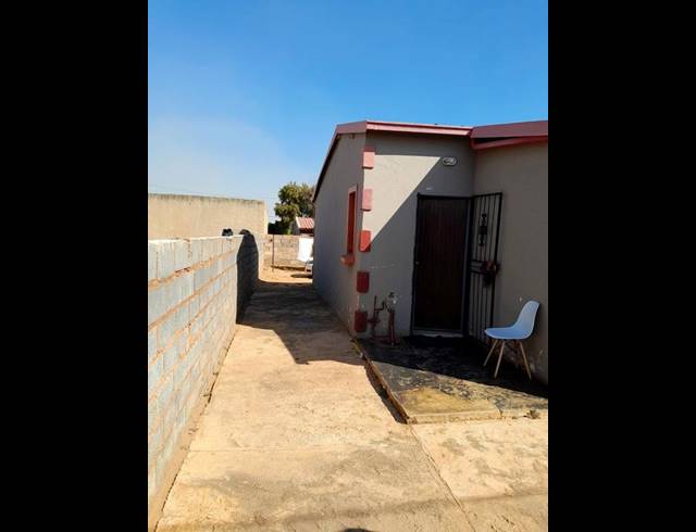 3 BEDROOM HOUSE FOR SALE IN GLEN RIDGE